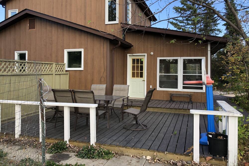 Photo of Patio Balcony in Victoria Beach