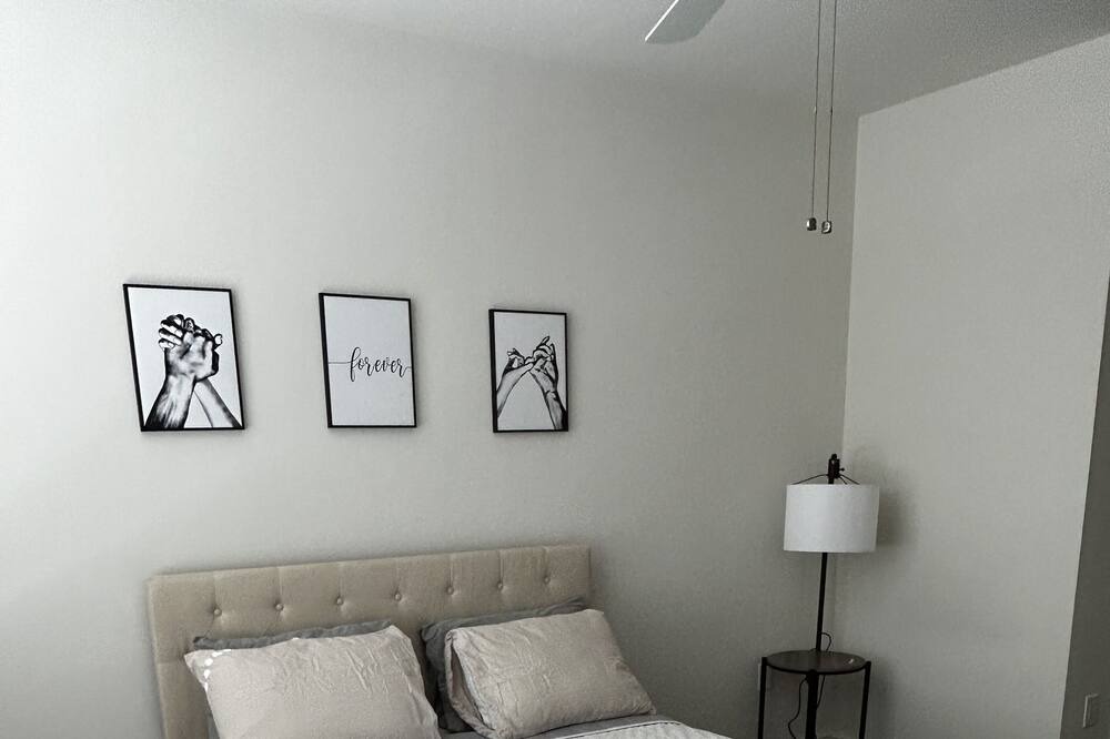 Photo of Bedroom in Harrison