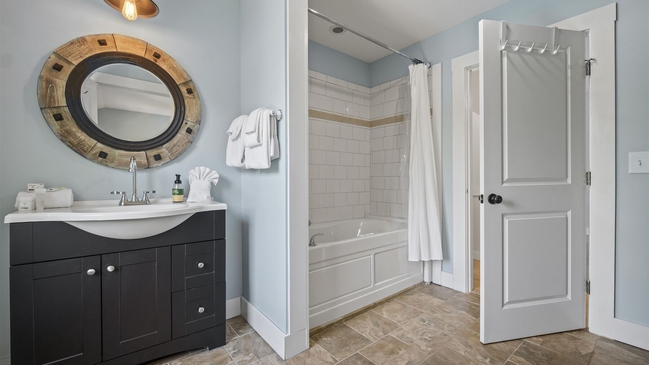 Photo of Bathroom in York Harbor
