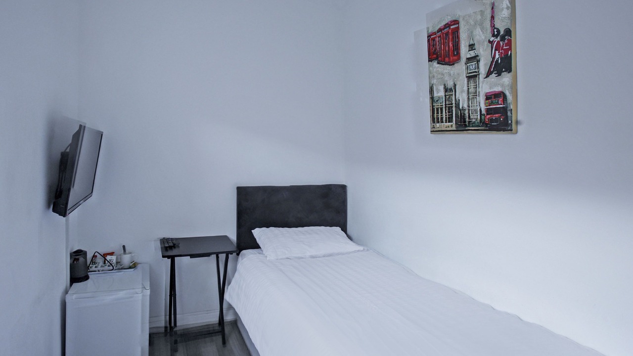 Photo of Bedroom in Long Whatton