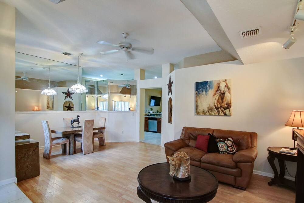 Photo of Livingroom in Wellington