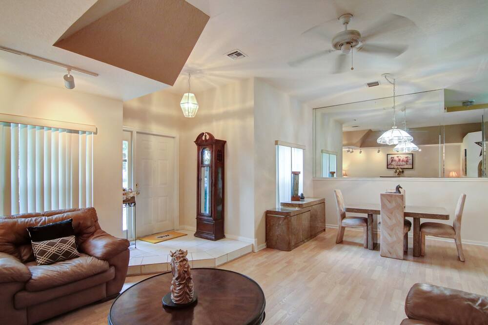 Photo of Livingroom in Wellington