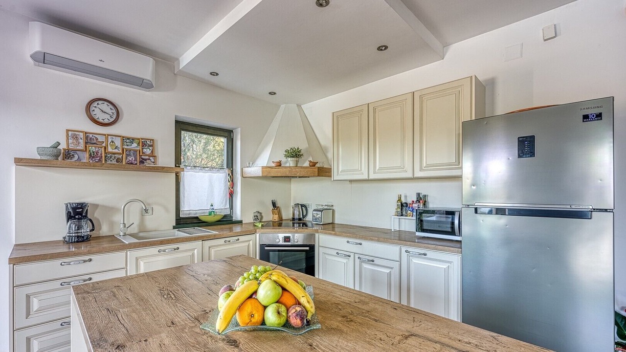 Photo of Kitchen in Mofardini