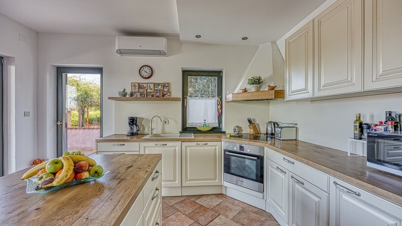 Photo of Kitchen in Mofardini