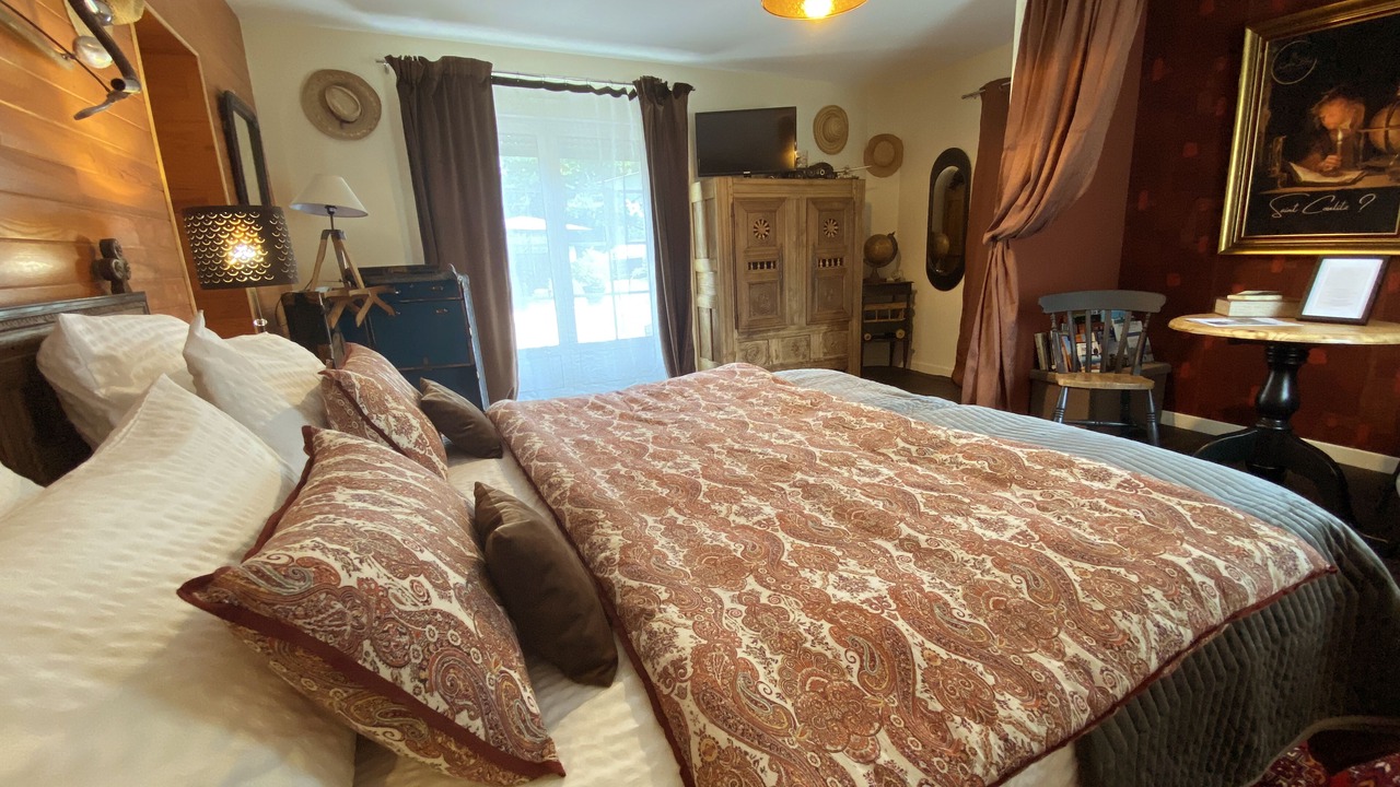 Photo of Bedroom in Saint-Coulitz