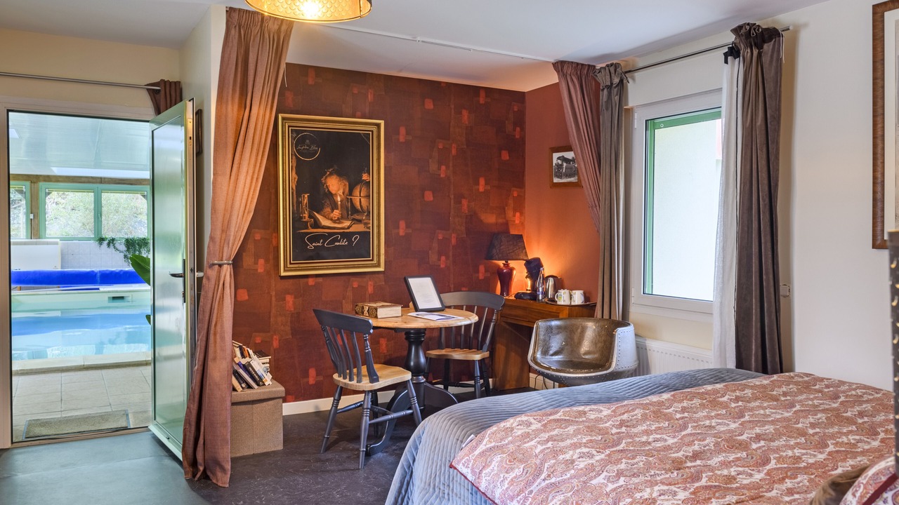 Photo of Bedroom in Saint-Coulitz