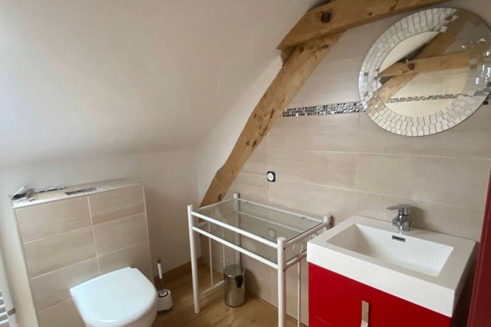 Photo of Bathroom in Montagudet