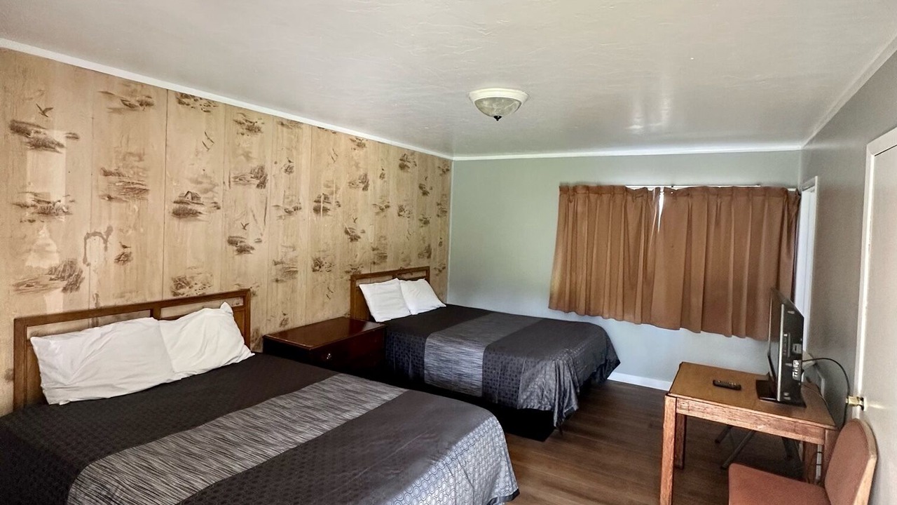 Photo of Bedroom in Garberville