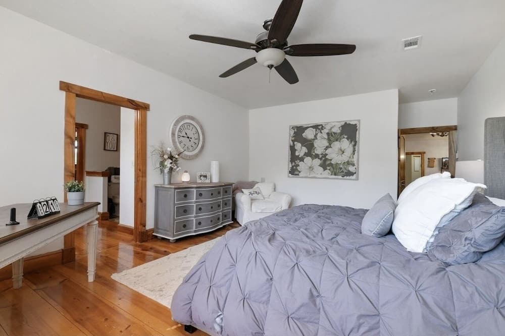 Photo of Bedroom in Myra
