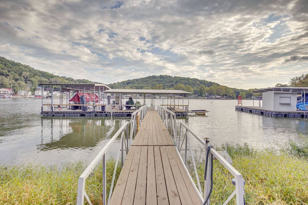 Photo of Outdoor in Roach