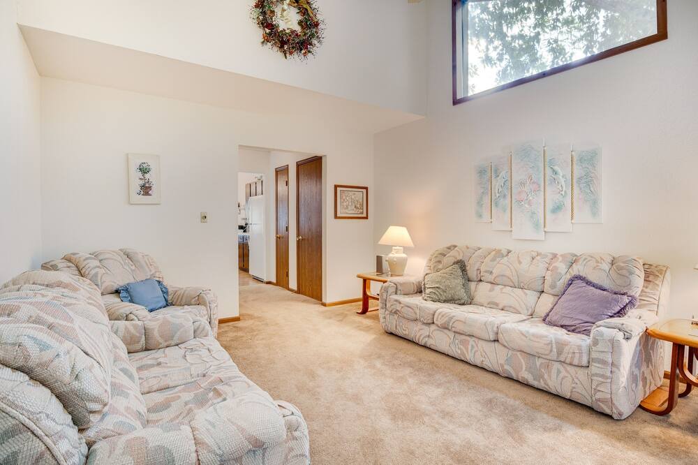Photo of Livingroom in Roach