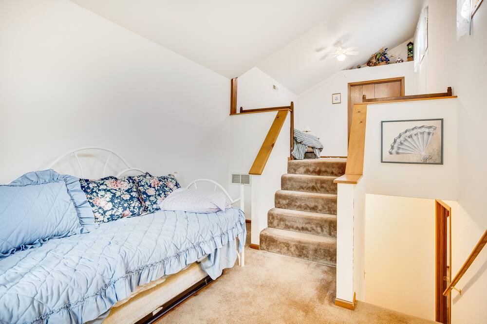 Photo of Bedroom in Roach