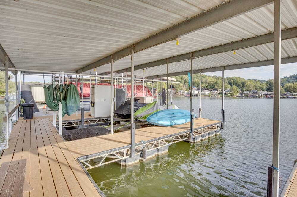 Photo of Outdoor in Roach