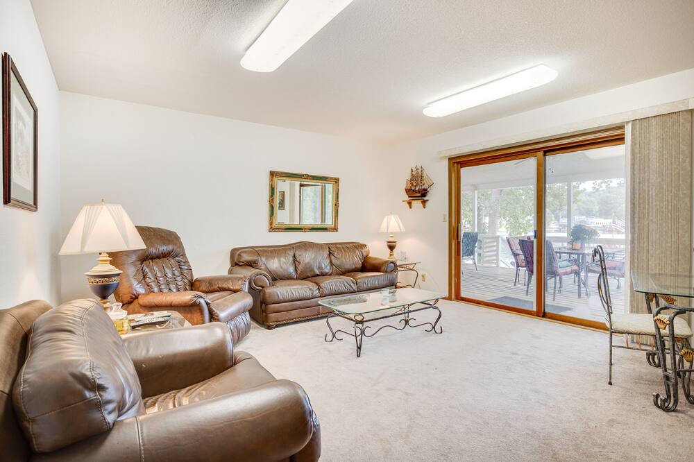 Photo of Bedroom in Roach