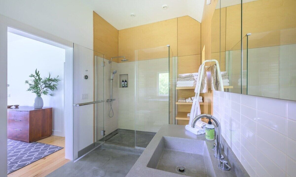 Photo of Others in Hillsdale