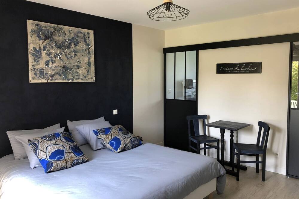 Photo of Bedroom in Saint-Georges-les-Baillargeaux