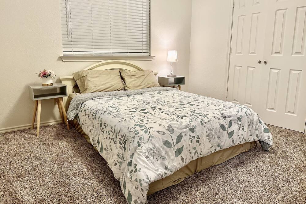 Photo of Bedroom in North Central Carrollton
