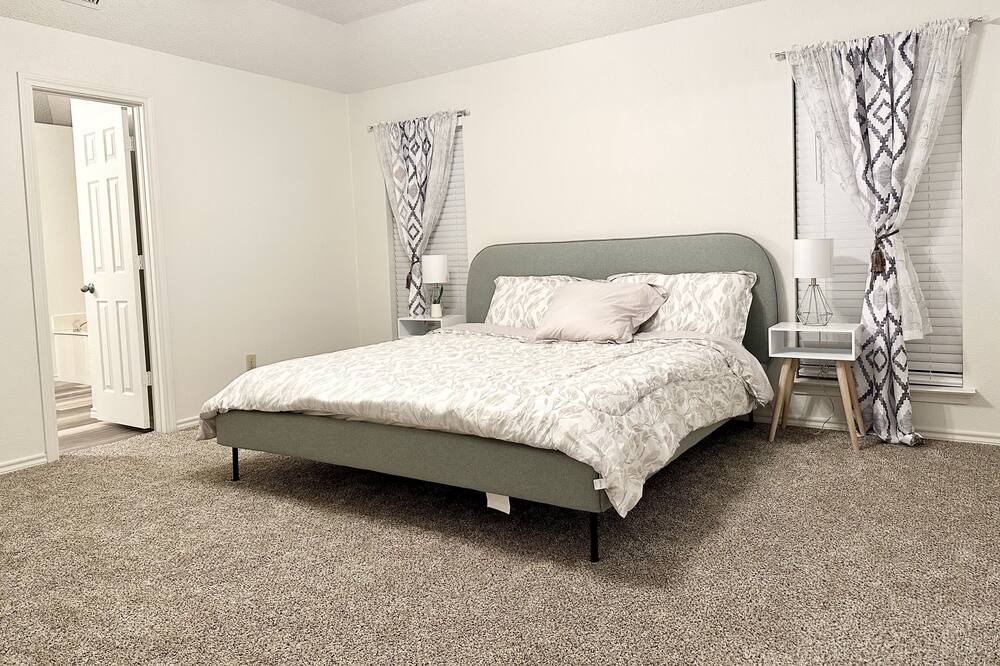 Photo of Bedroom in North Central Carrollton