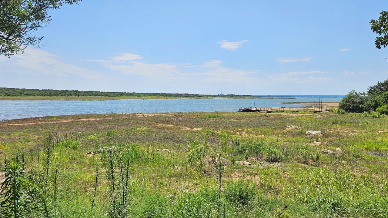 Photo of Outdoor in Buchanan Dam