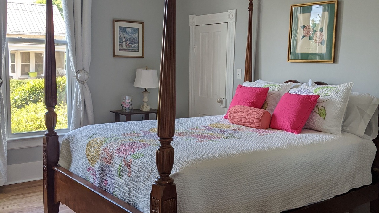 Photo of Bedroom in Richland