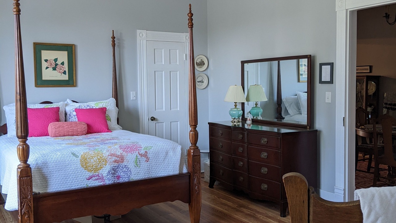 Photo of Bedroom in Richland