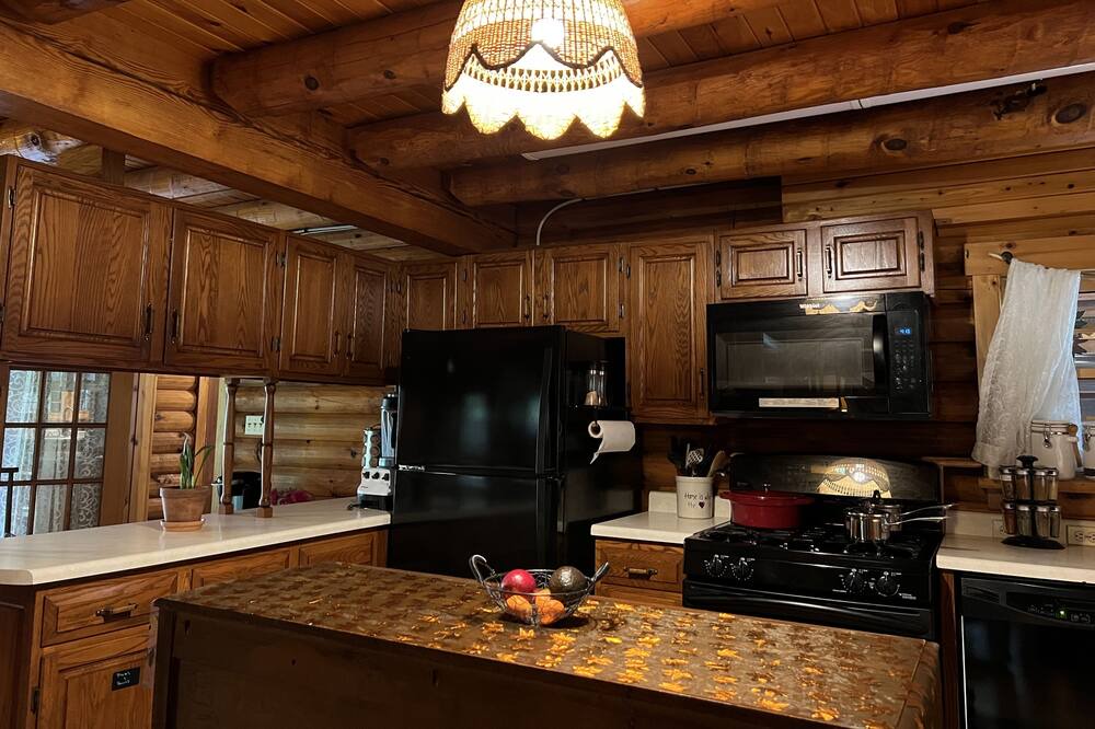 Photo of Kitchen in Keswick Ridge