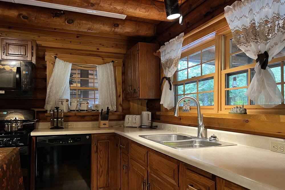 Photo of Kitchen in Keswick Ridge