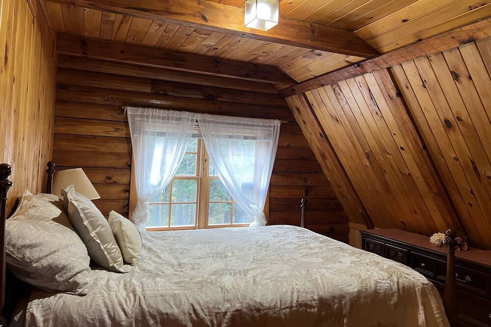 Photo of Bedroom in Keswick Ridge
