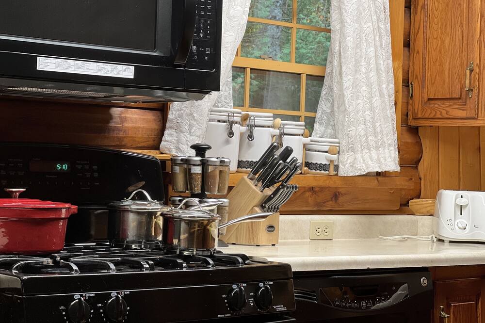 Photo of Kitchen in Keswick Ridge