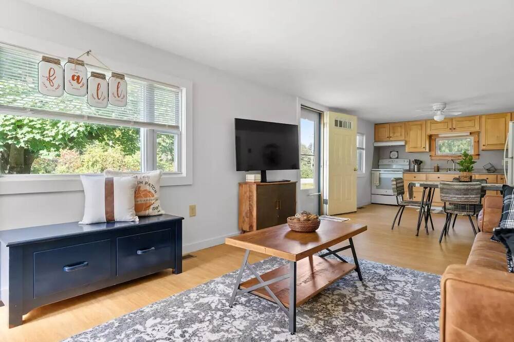 Photo of Livingroom in Brandon