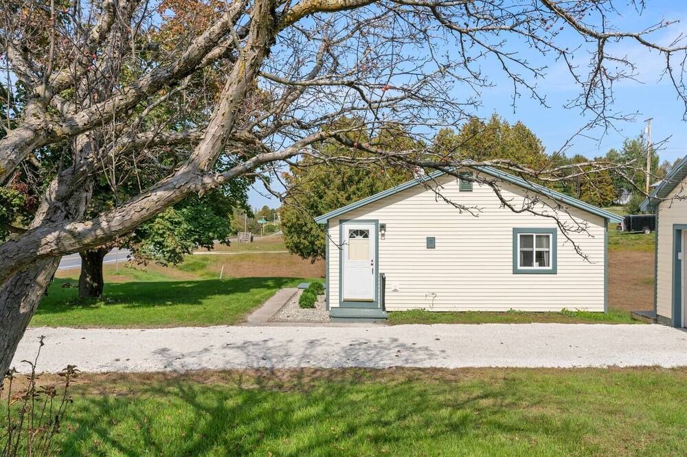 Photo of Outdoor in Brandon