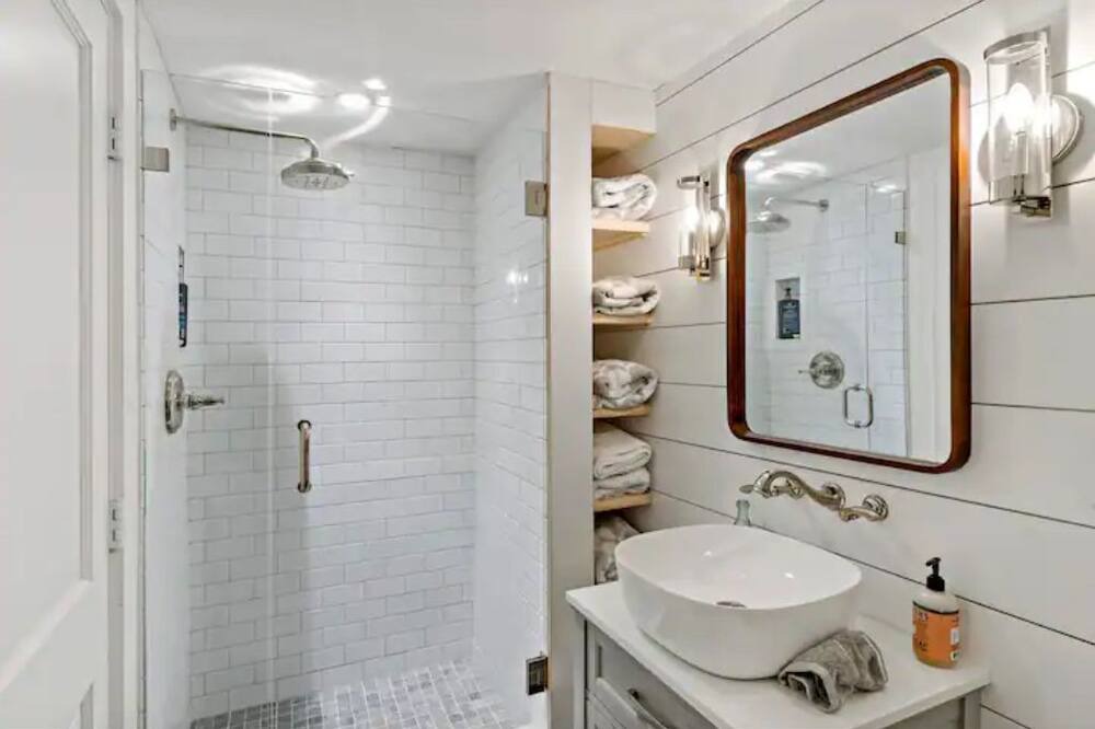 Photo of Bathroom in Stonington