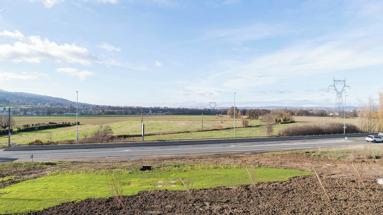 Photo of Others in Genay