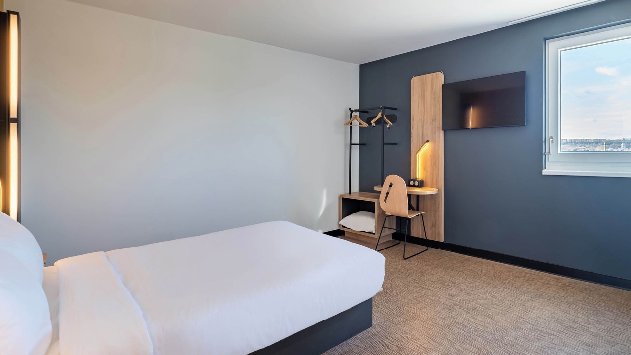 Photo of Bedroom in Genay