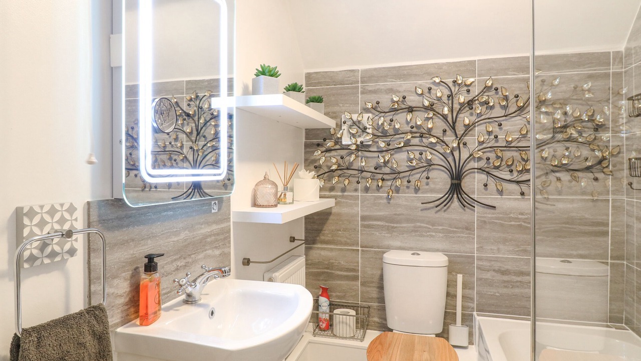 Photo of Bathroom in Oakham