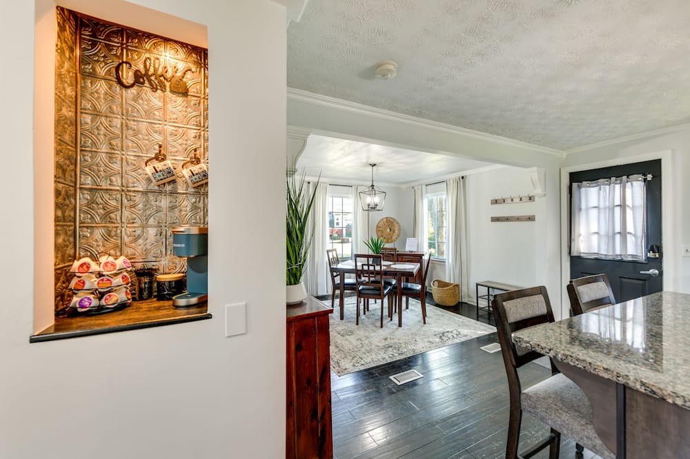 Photo of Others in Clarence