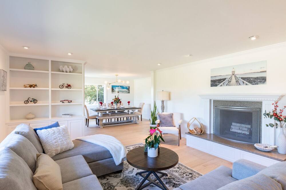 Photo of Livingroom in Country Club