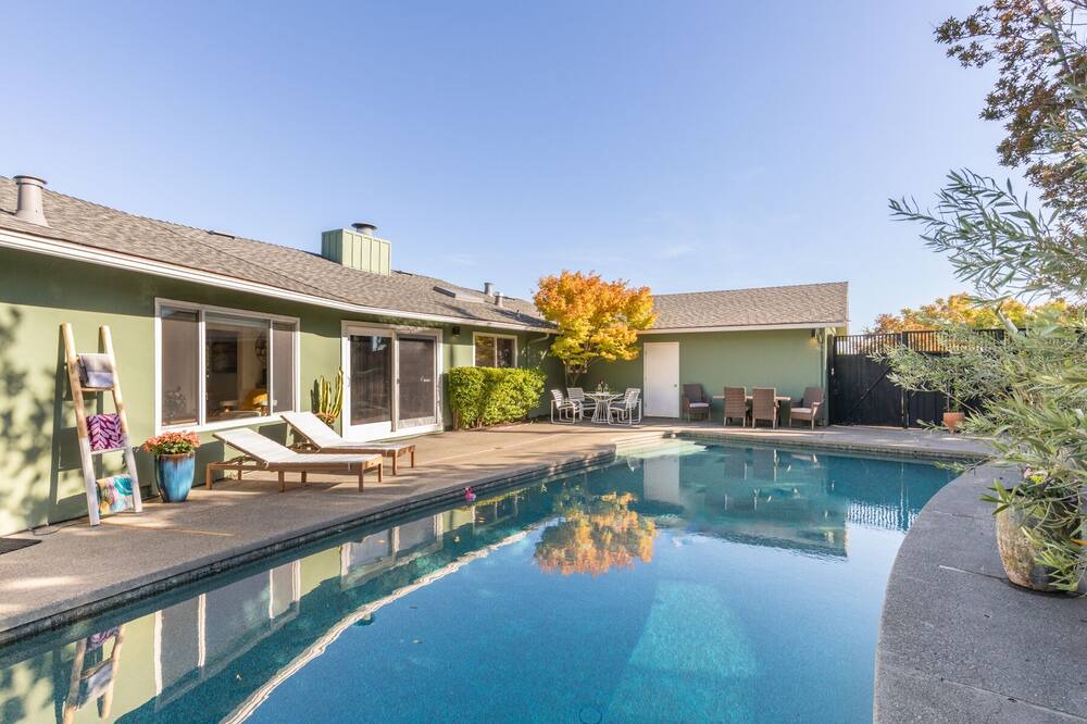 Photo of Outdoor in Country Club