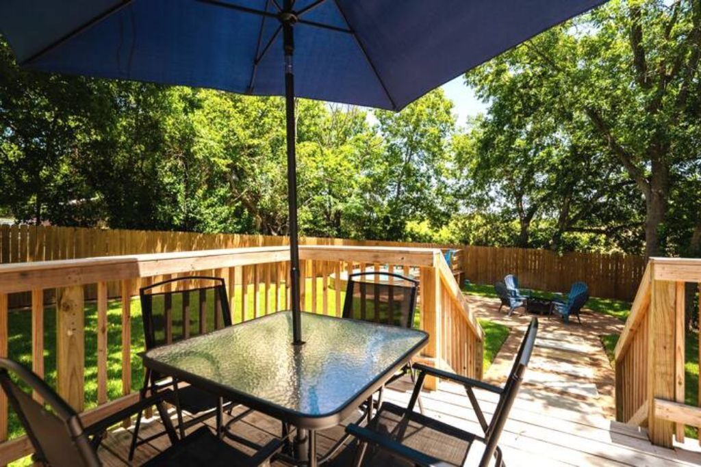 Photo of Outdoor in Lockhart