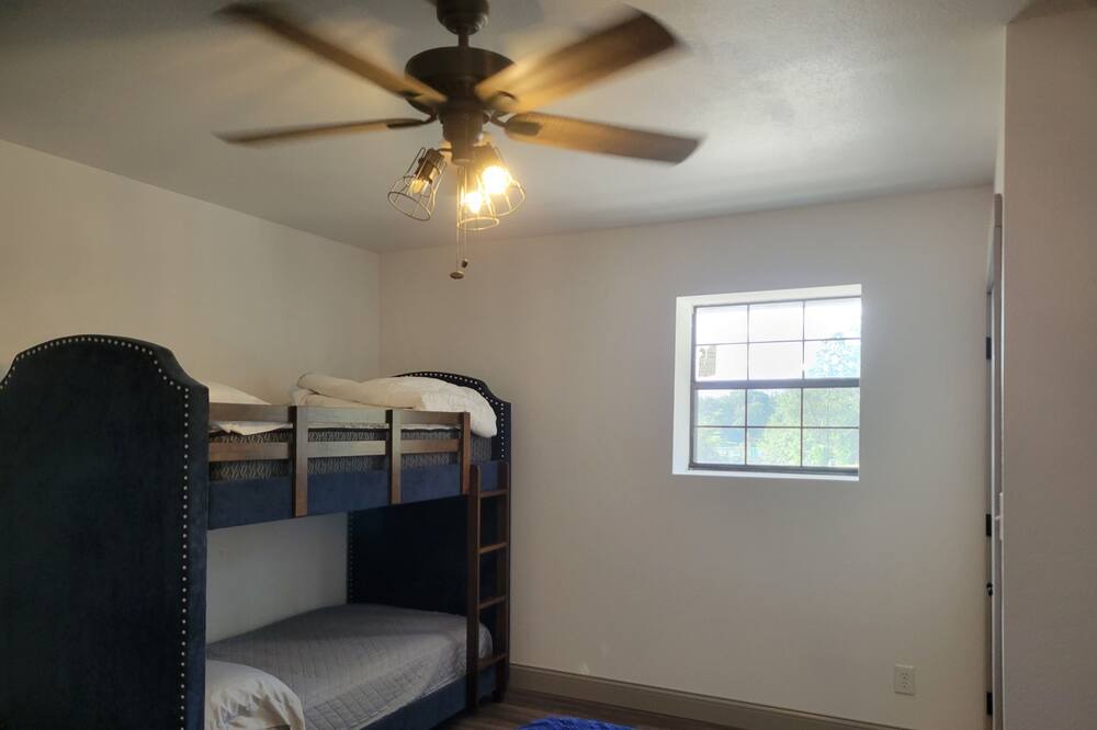 Photo of Bedroom in Yantis