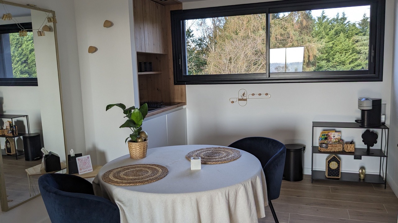 Photo of Others in Laille