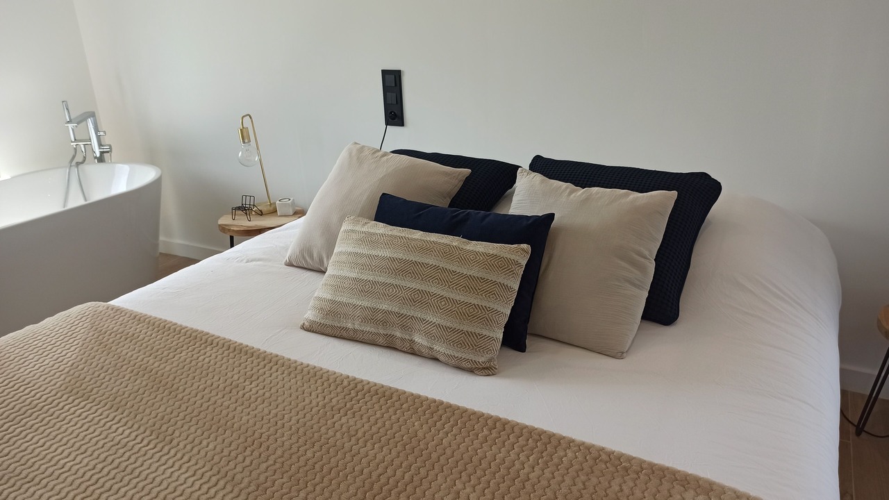 Photo of Others in Laille