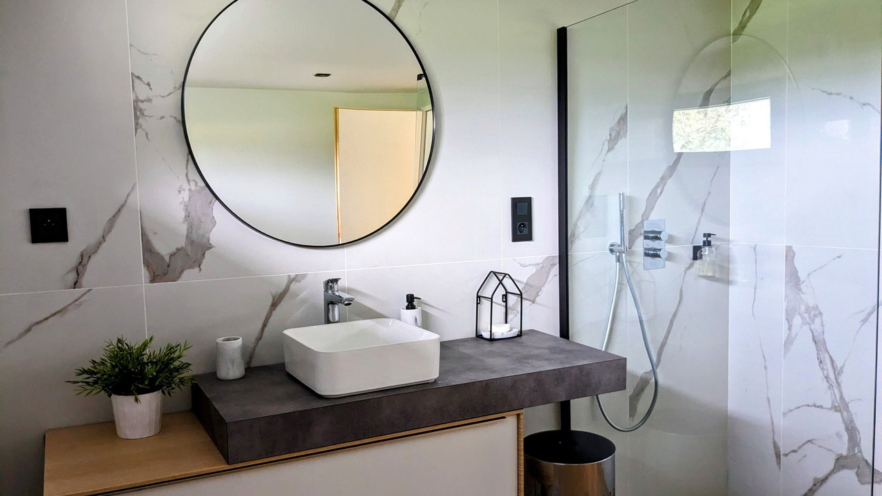 Photo of Others in Laille