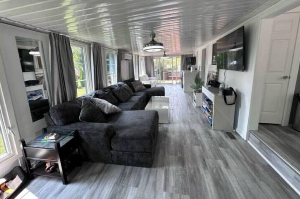 Photo of Livingroom in Sherkston
