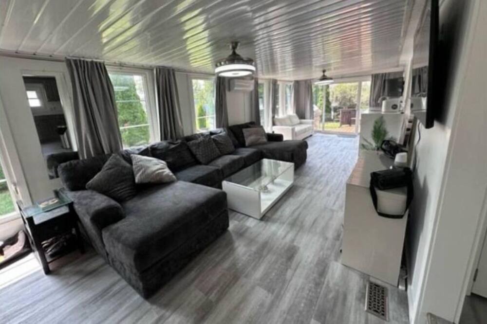 Photo of Livingroom in Sherkston