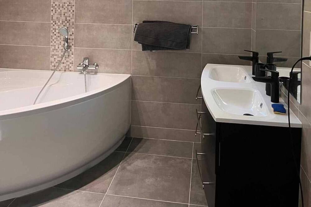 Photo of Bathroom in Ormoy-la-Riviere
