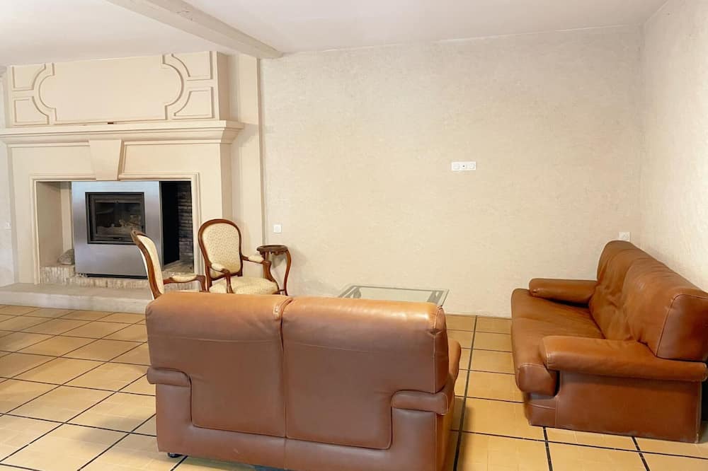 Photo of Livingroom in Couture-sur-Loir