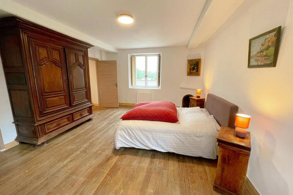 Photo of Bedroom in Couture-sur-Loir