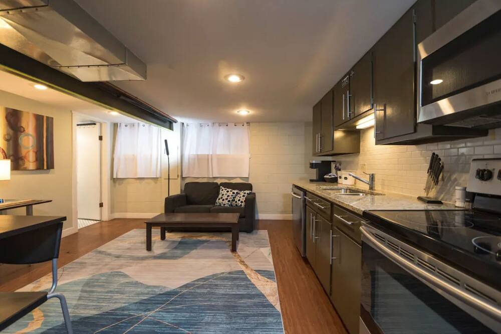 Photo of Livingroom in Sunnyside