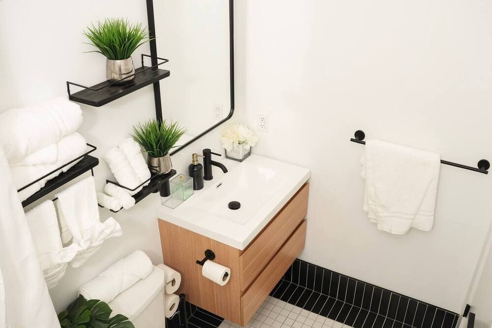 Photo of Bathroom in Olde Richmond